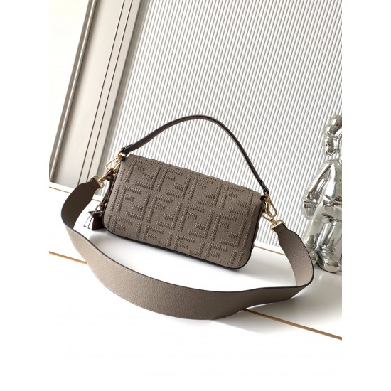 FENDI Baguette