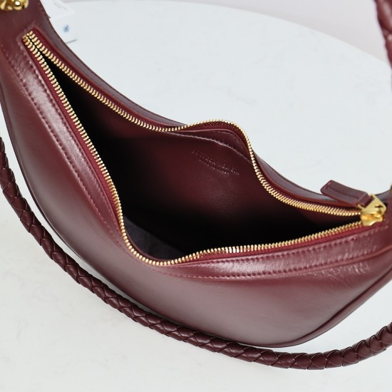 Bottega Veneta More