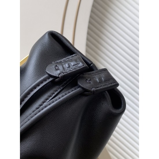 FENDI Baguette