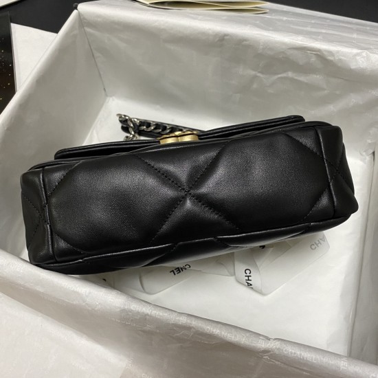 CHANEL 19 BAG