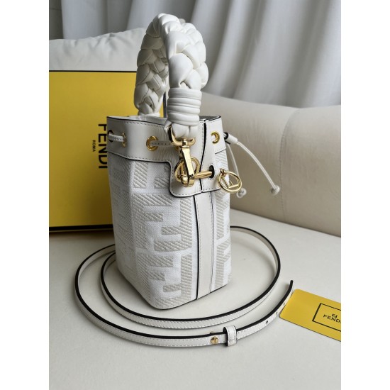 FENDI Bucket Bags