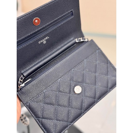 CHANEL WOC