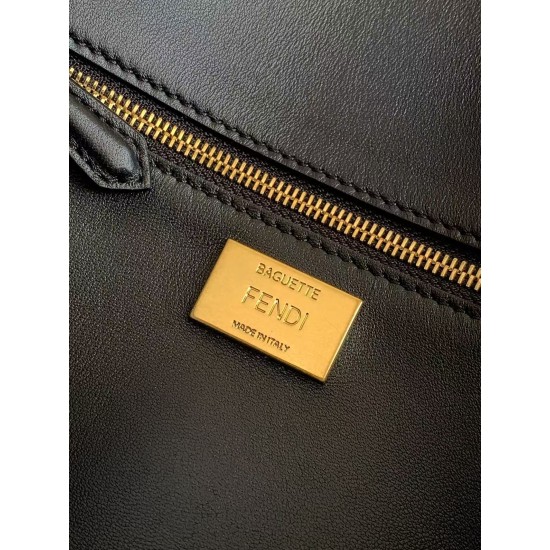 FENDI Baguette