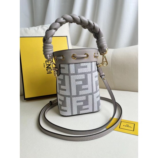 FENDI Bucket Bags