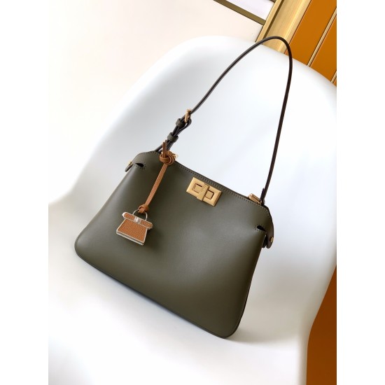 FENDI Peekaboo
