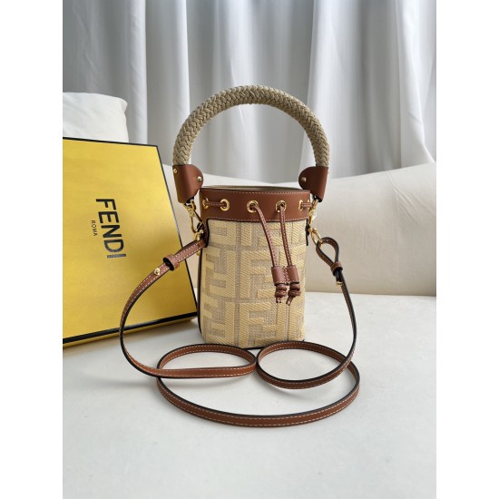 FENDI Bucket Bags