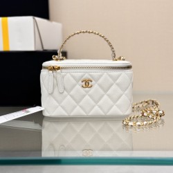 CHANEL WOC