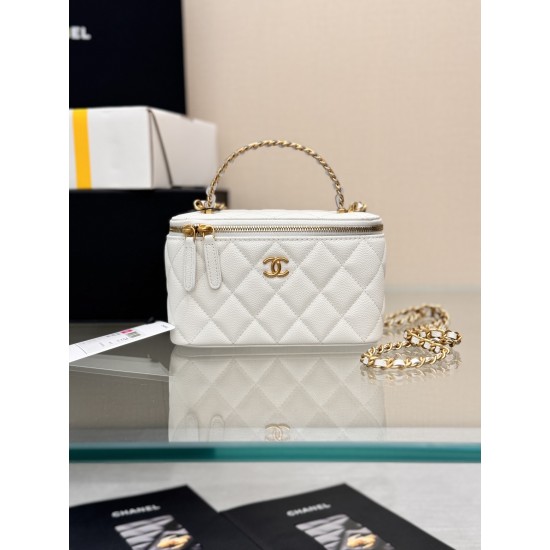 CHANEL WOC