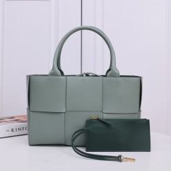 Bottega Veneta Tote
