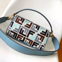 FENDI Baguette