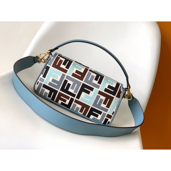 FENDI Baguette