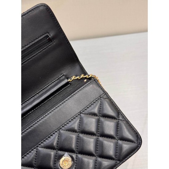 CHANEL WOC