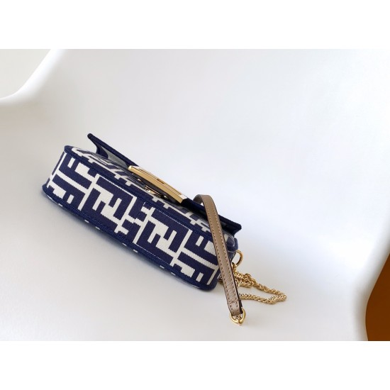FENDI Baguette