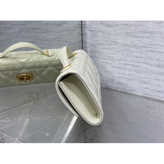 Dior Caro