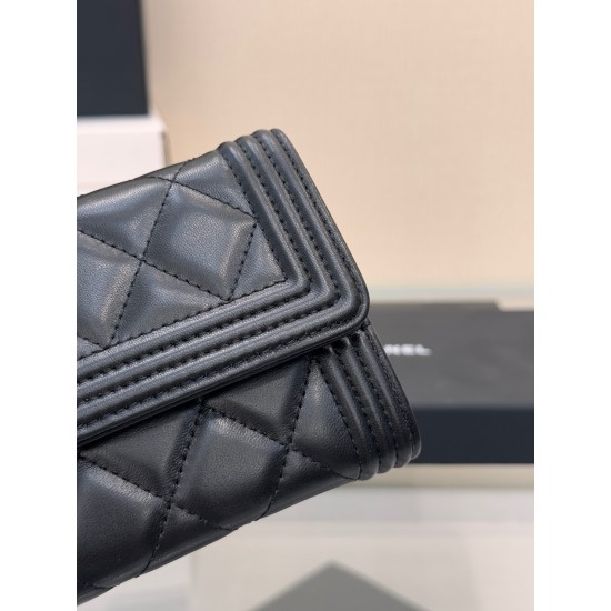 CHANEL BOY BAG