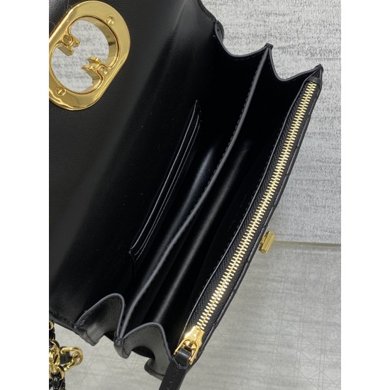 Dior Caro