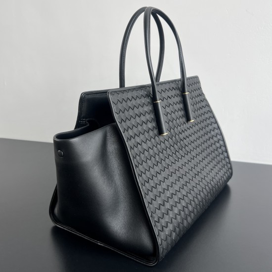 Bottega Veneta Tote