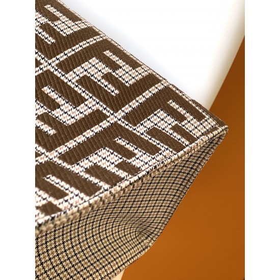 FENDI Tote Bags
