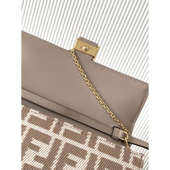 FENDI Baguette