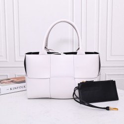 Bottega Veneta Tote