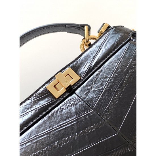 FENDI Peekaboo
