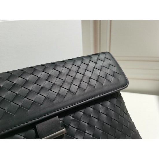 Bottega Veneta More