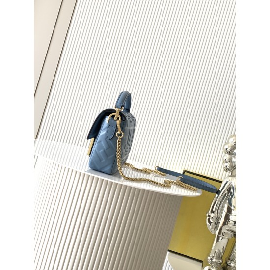 FENDI Baguette