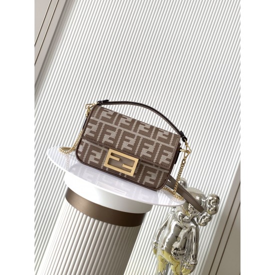 FENDI Baguette