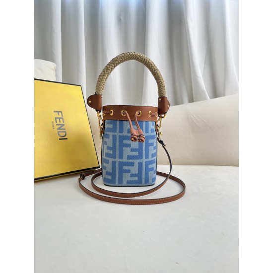 FENDI Bucket Bags