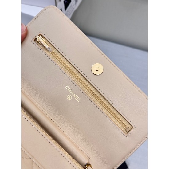 CHANEL WOC
