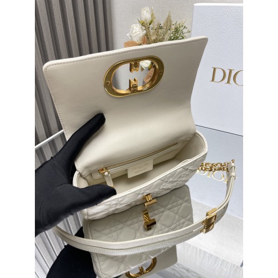 Dior Montaigne