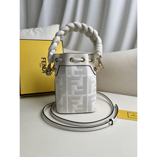 FENDI Bucket Bags
