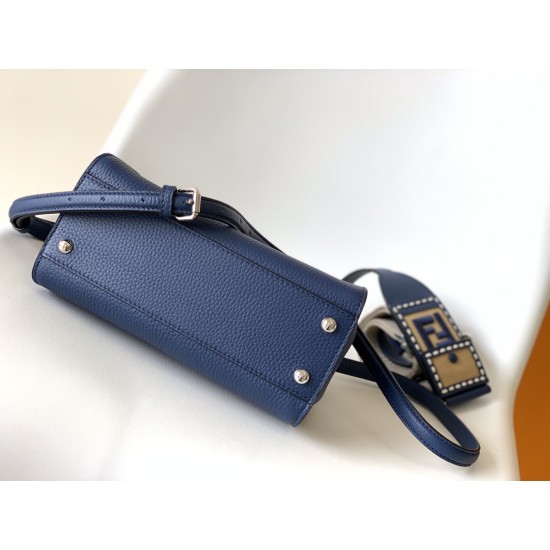 FENDI Peekaboo