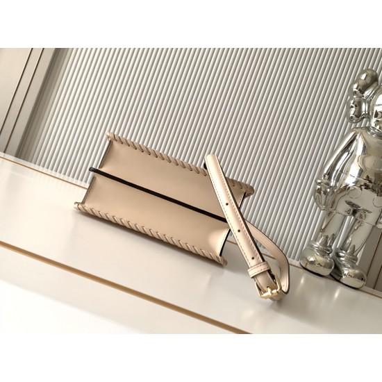 FENDI Peekaboo