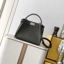 FENDI Peekaboo