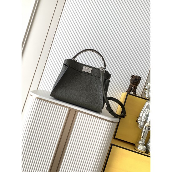 FENDI Peekaboo