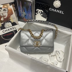 CHANEL 19 BAG