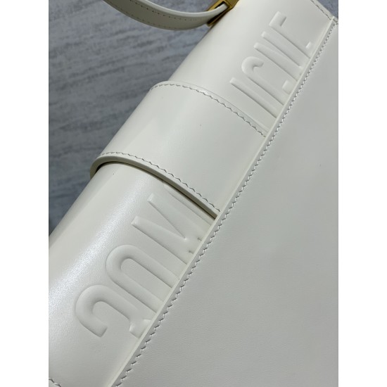 Dior Montaigne