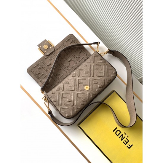 FENDI Baguette