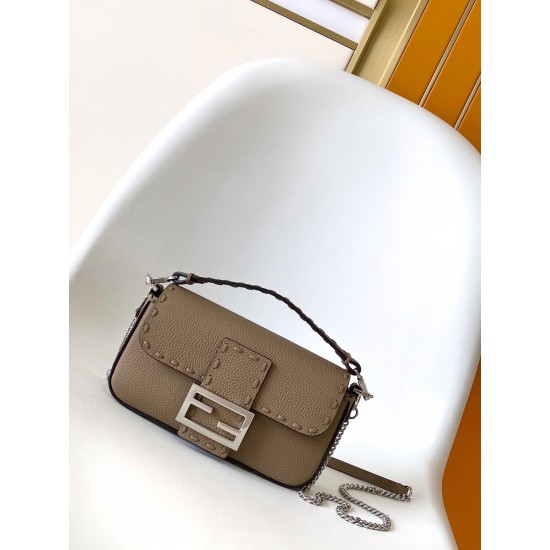 FENDI Baguette