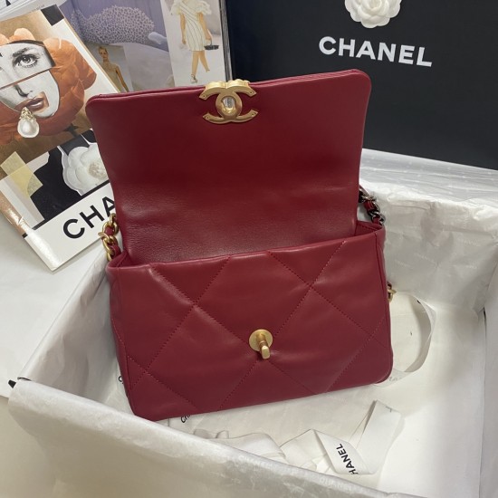 CHANEL 19 BAG