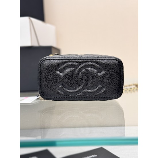 CHANEL WOC
