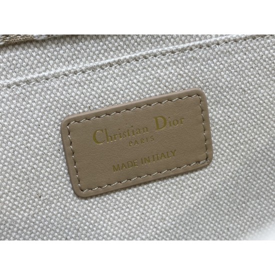 Dior Bobby