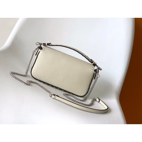 FENDI Baguette