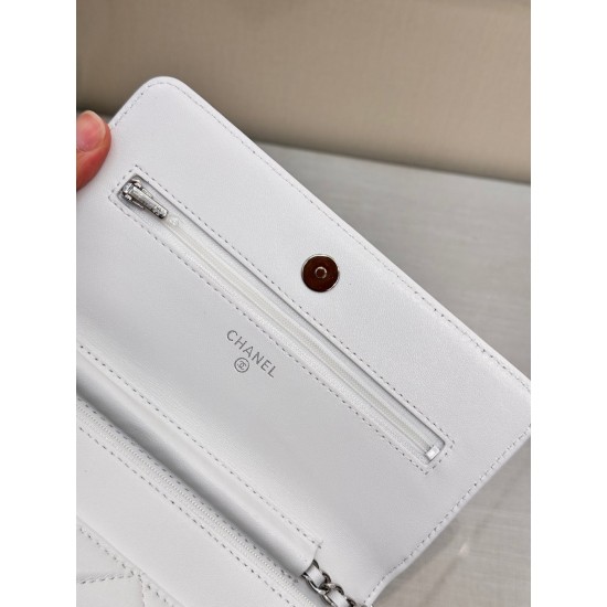 CHANEL WOC