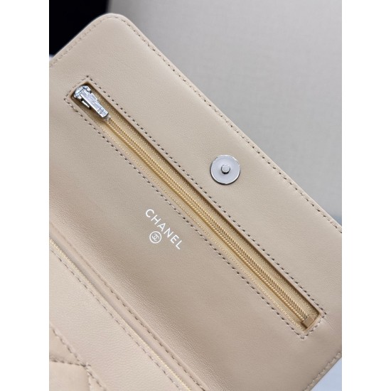 CHANEL WOC
