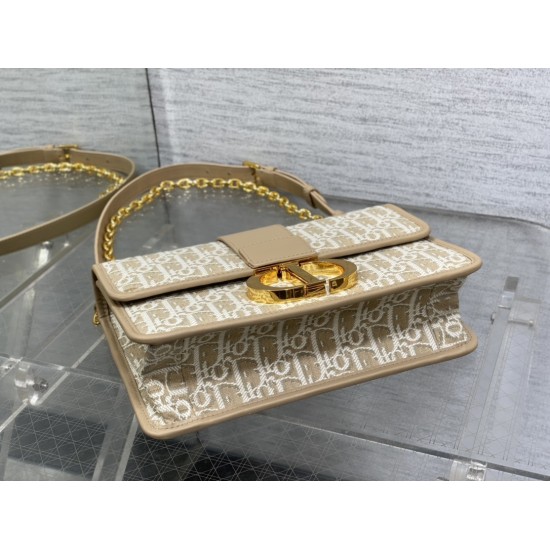 Dior Montaigne