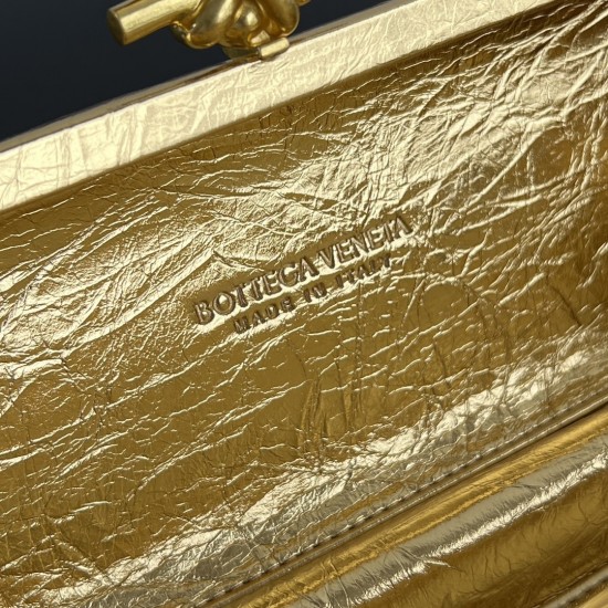 Bottega Veneta More