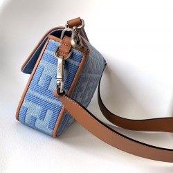 FENDI Baguette