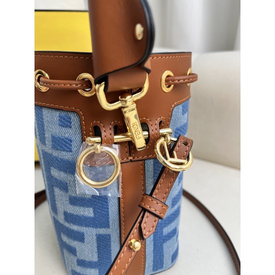 FENDI Bucket Bags